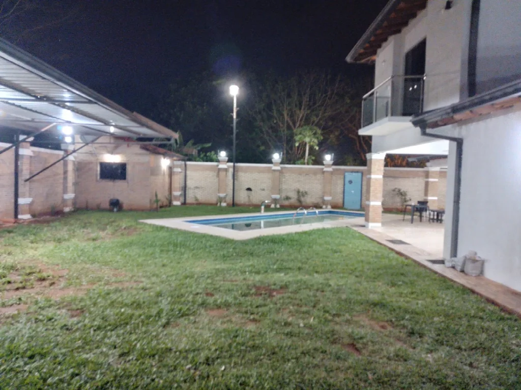 ESPECTACULAR MANSION NUEVA DE 550 M2 CONSTRUIDOS